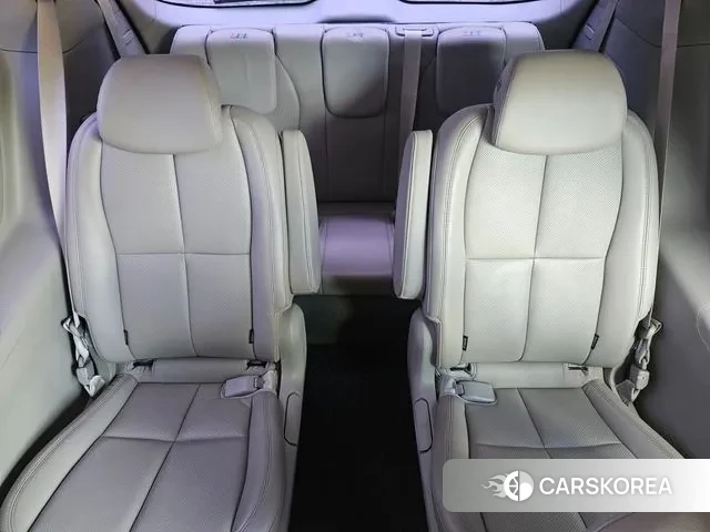 Kia The New Carnival id 3302642 из Кореи 10