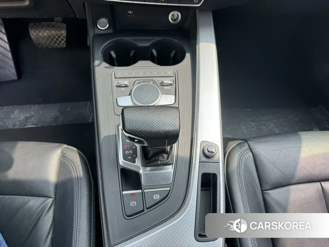 Audi A4L id 4253504 из Китая 10