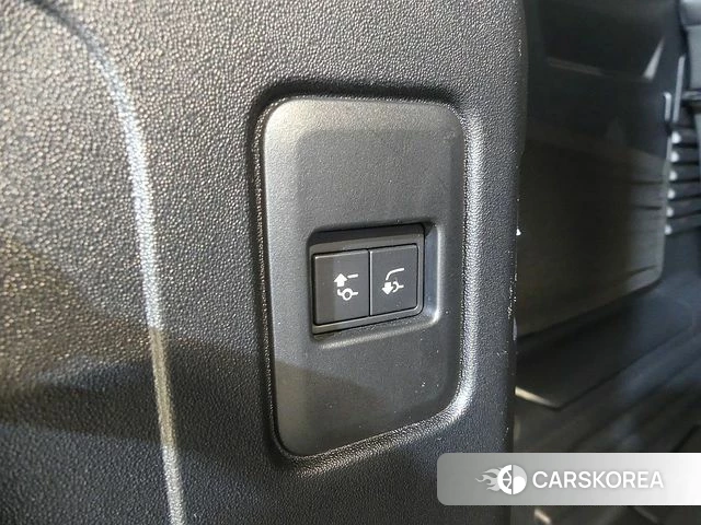 Land Rover Defender (L663) id 4768854 из Кореи 10