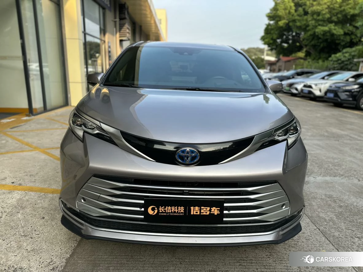 Toyota Saina id 4462065 из Китая 10