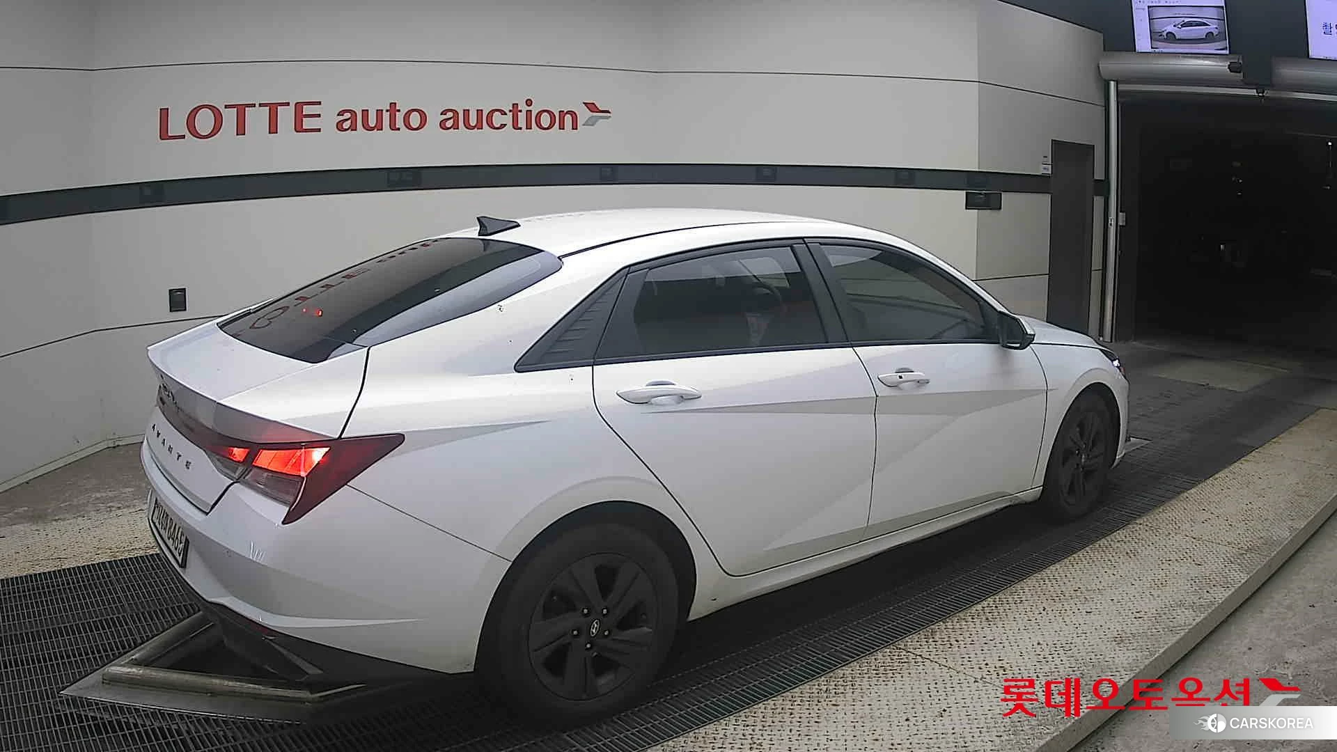 Hyundai Avante Hybrid id 4902379 из Кореи 10
