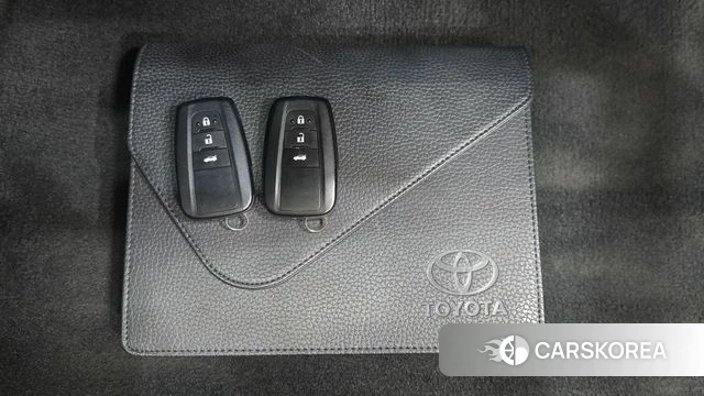 Toyota Camry (XV70) id 4274949 из Кореи 10