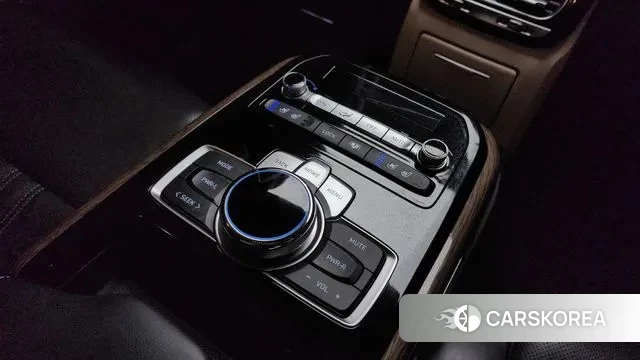 Genesis G90 id 3578306 из Кореи 10