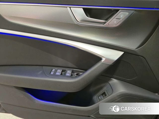 Audi A6L id 4259356 из Китая 10
