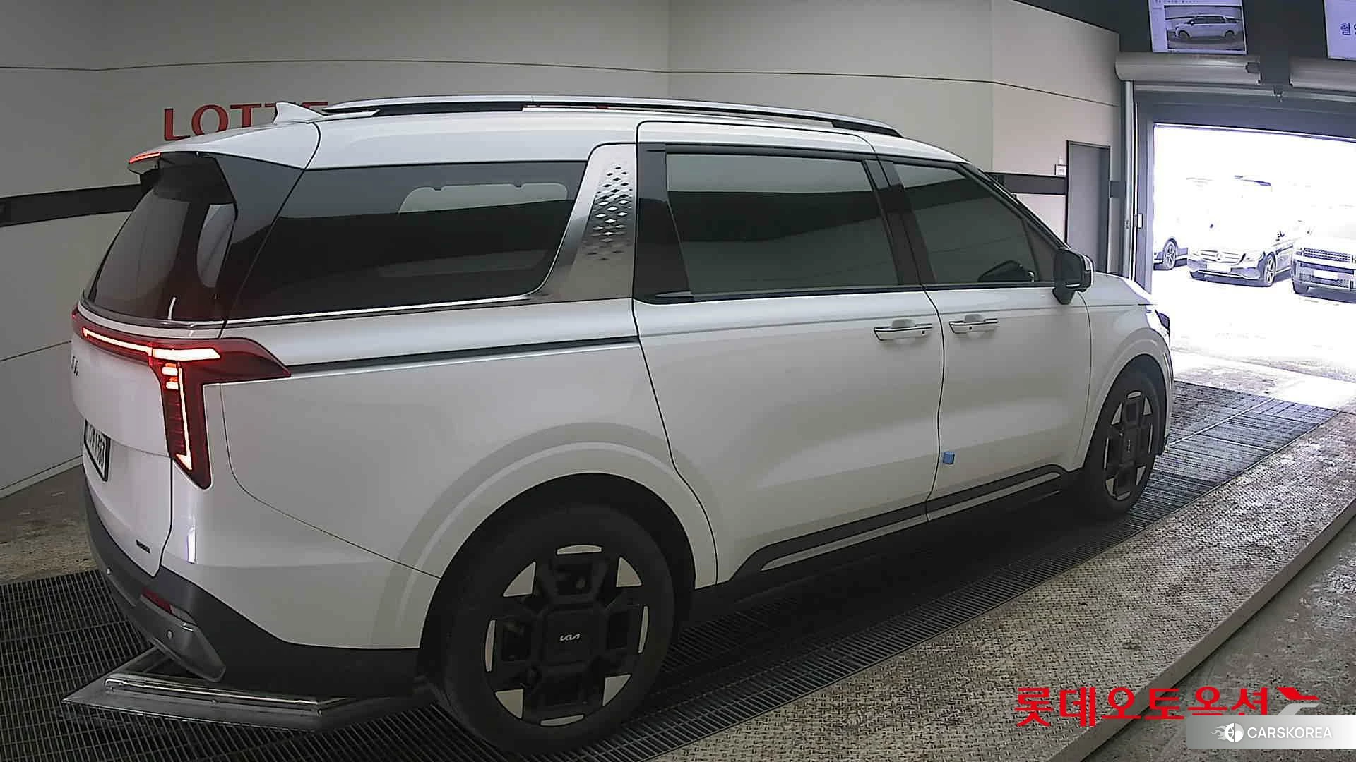 Kia Carnival Hybrid id 3888408 из Кореи 10