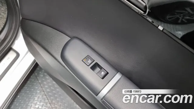 Hyundai Grandeur (GN7) id 2563596 из Кореи 10