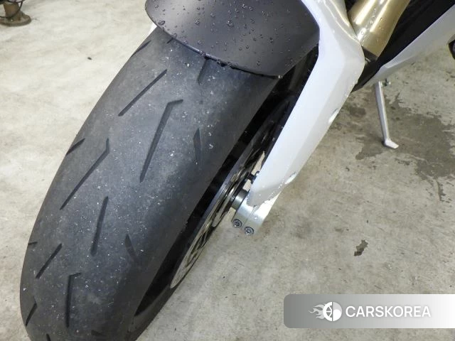 BMW S1000XR id 3946470 из Японии 10