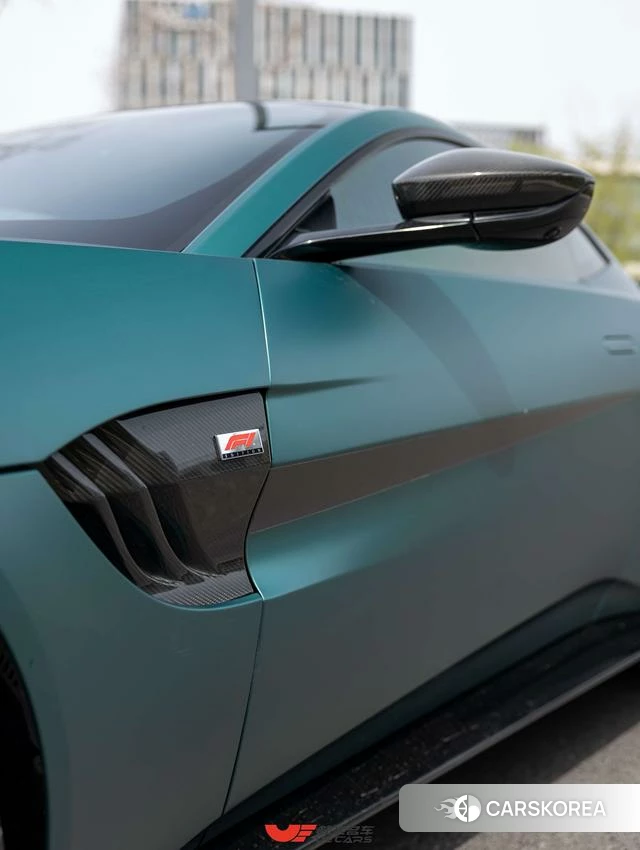 Aston Martin Vantage id 4238654 из Китая 10