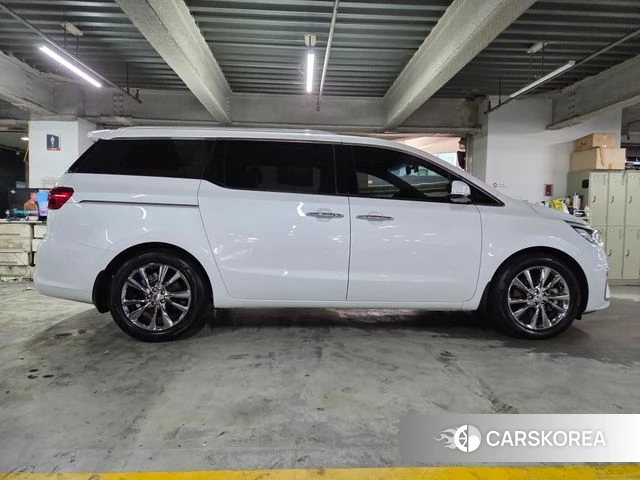 Kia The New Carnival id 4642613 из Кореи 10