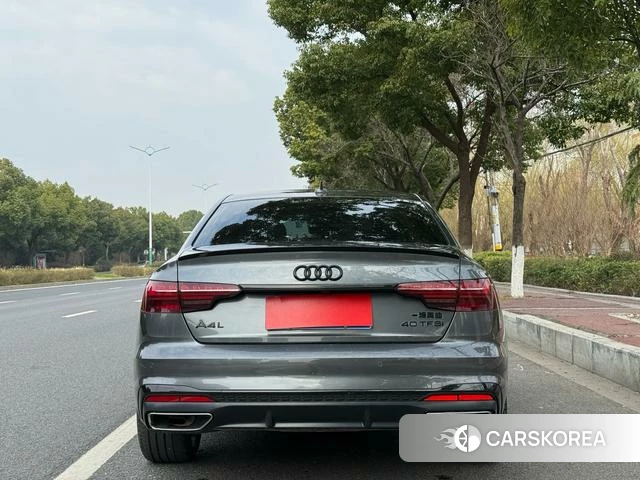 Audi A4L id 4260437 из Китая 10