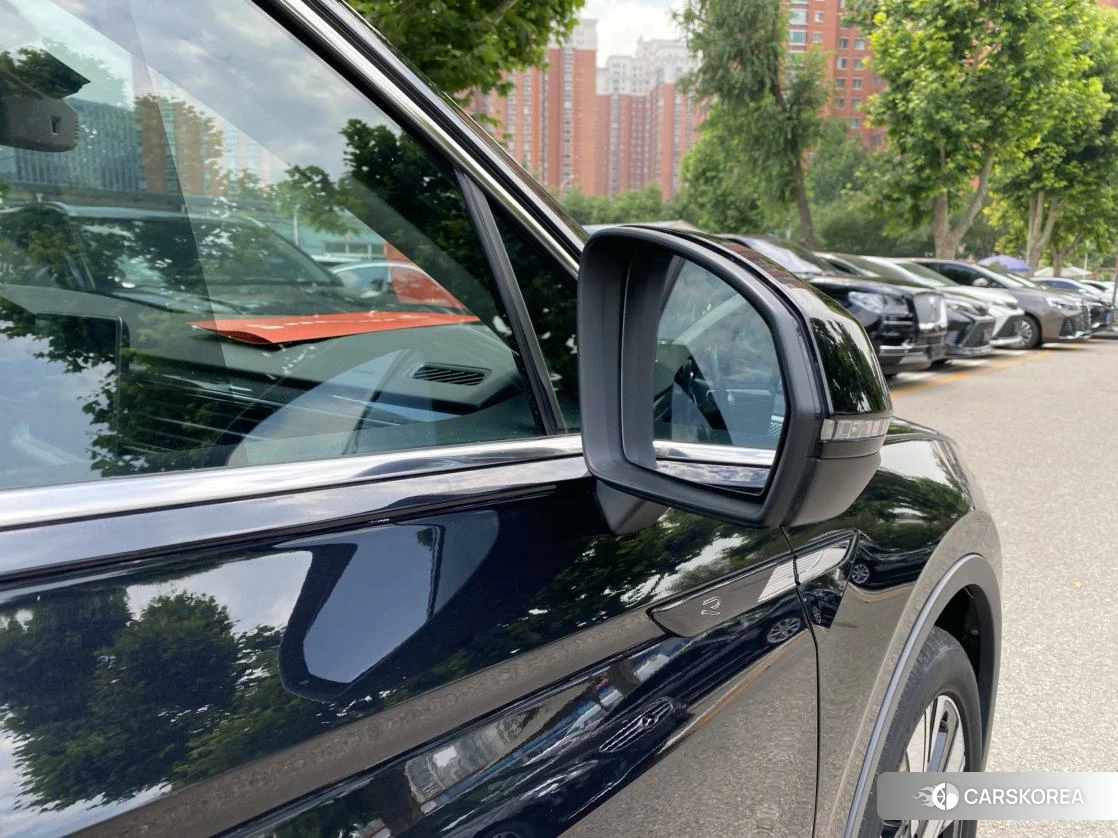 Volkswagen Tiguan L id 4492855 из Китая 10