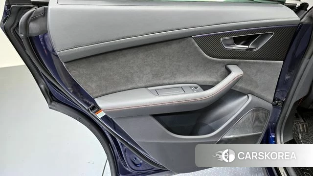 Audi RSQ8 (4M) id 4361943 из Кореи 10