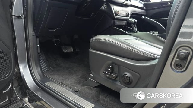 Ssangyong Rexton Sports id 4416677 из Кореи 10