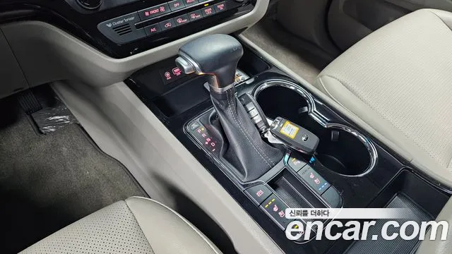 Kia The New Carnival id 2566348 из Кореи 10