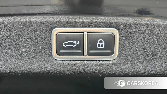 Hyundai Grandeur (GN7) id 3940548 из Кореи 10