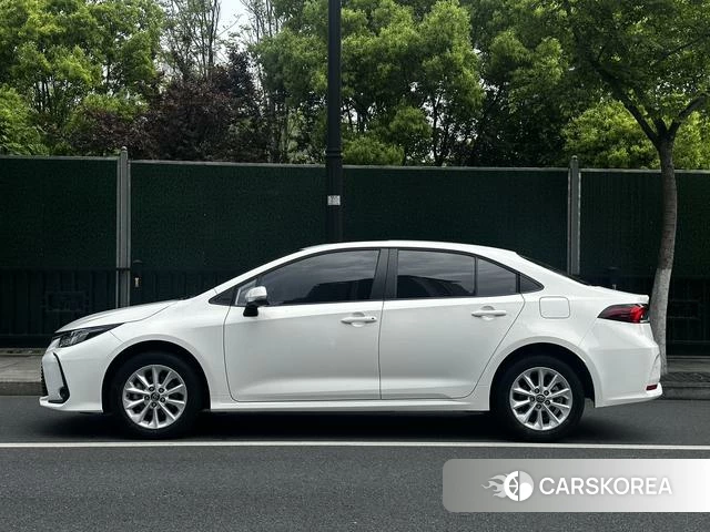 Toyota Corolla id 4261247 из Китая 10