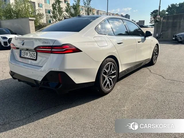 BMW 5 Series (G60) id 2984000 из Кореи 10