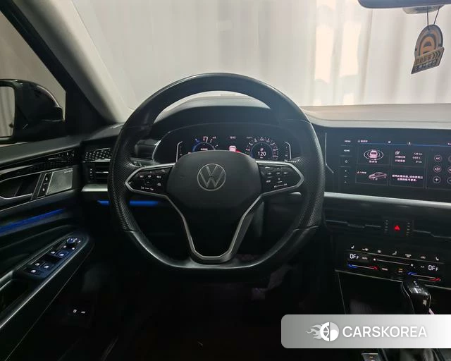 Volkswagen Passat PHEV id 4298047 из Китая 10