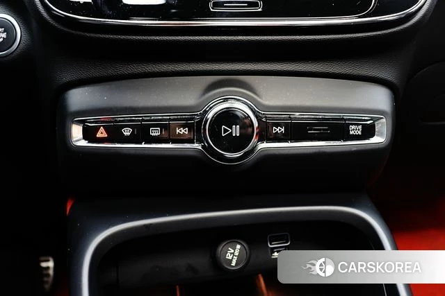 Volvo XC40 id 3867102 из Кореи 10