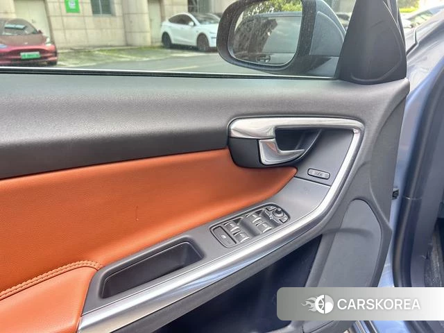 Volvo S60 id 4211141 из Китая 10