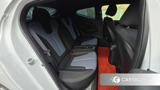 Hyundai Veloster (JS) id 3872816 из Кореи 10