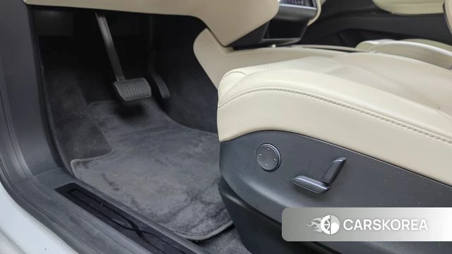 Tesla Model X id 4581731 из Кореи 10