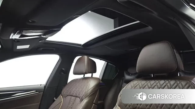 BMW 5 Series (G30) id 3294771 из Кореи 10