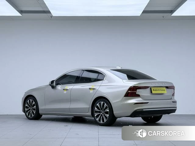Volvo S60 id 3902213 из Китая 10