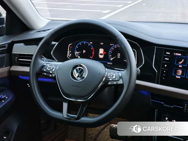 Volkswagen Passat id 4261235 из Китая 10