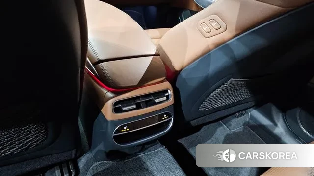 Genesis GV70 id 3502861 из Кореи 10