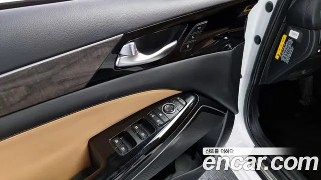 Kia K7 Premier Hybrid id 2335357 из Кореи 10