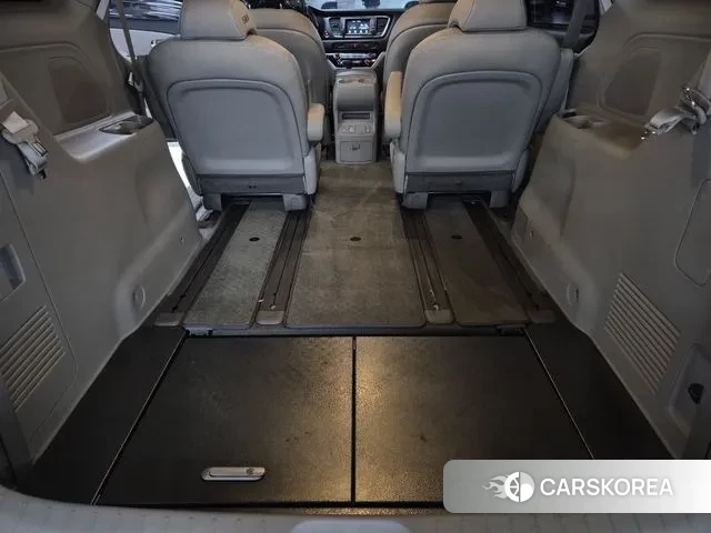 Kia The New Carnival id 3682211 из Кореи 10