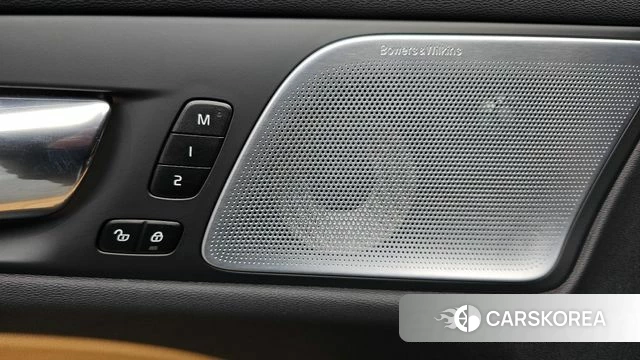 Volvo V60 Cross-Country 2nd Generation id 4381400 из Кореи 10