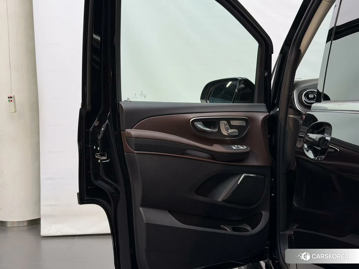 Mercedes-Benz V-class id 4452888 из Китая 10