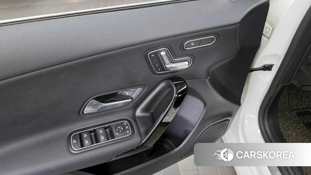 Mercedes-Benz A-Class W177 id 3965837 из Кореи 10