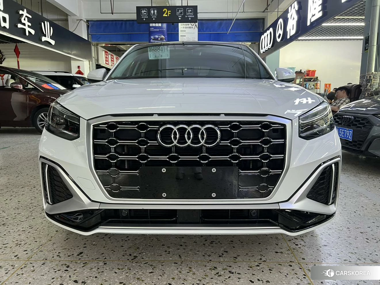 Audi Q2L id 4513437 из Китая 10