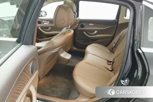 Mercedes-Benz E-class id 4300337 из Китая 10