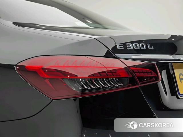 Mercedes-Benz E-class id 4265416 из Китая 10