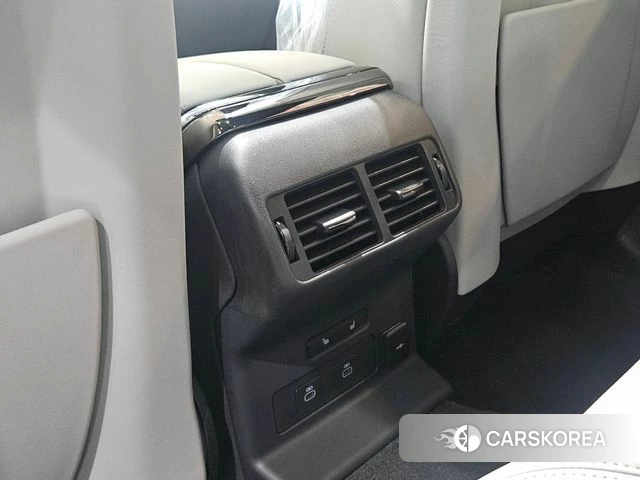 Land Rover Range Rover Velar id 4505135 из Кореи 10