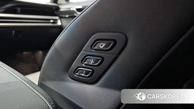 Hyundai Grandeur (GN7) id 3251828 из Кореи 10