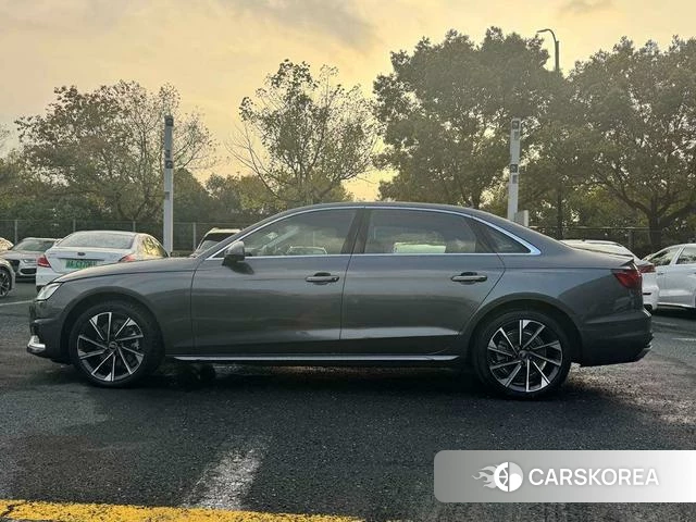 Audi A4L id 4272812 из Китая 10
