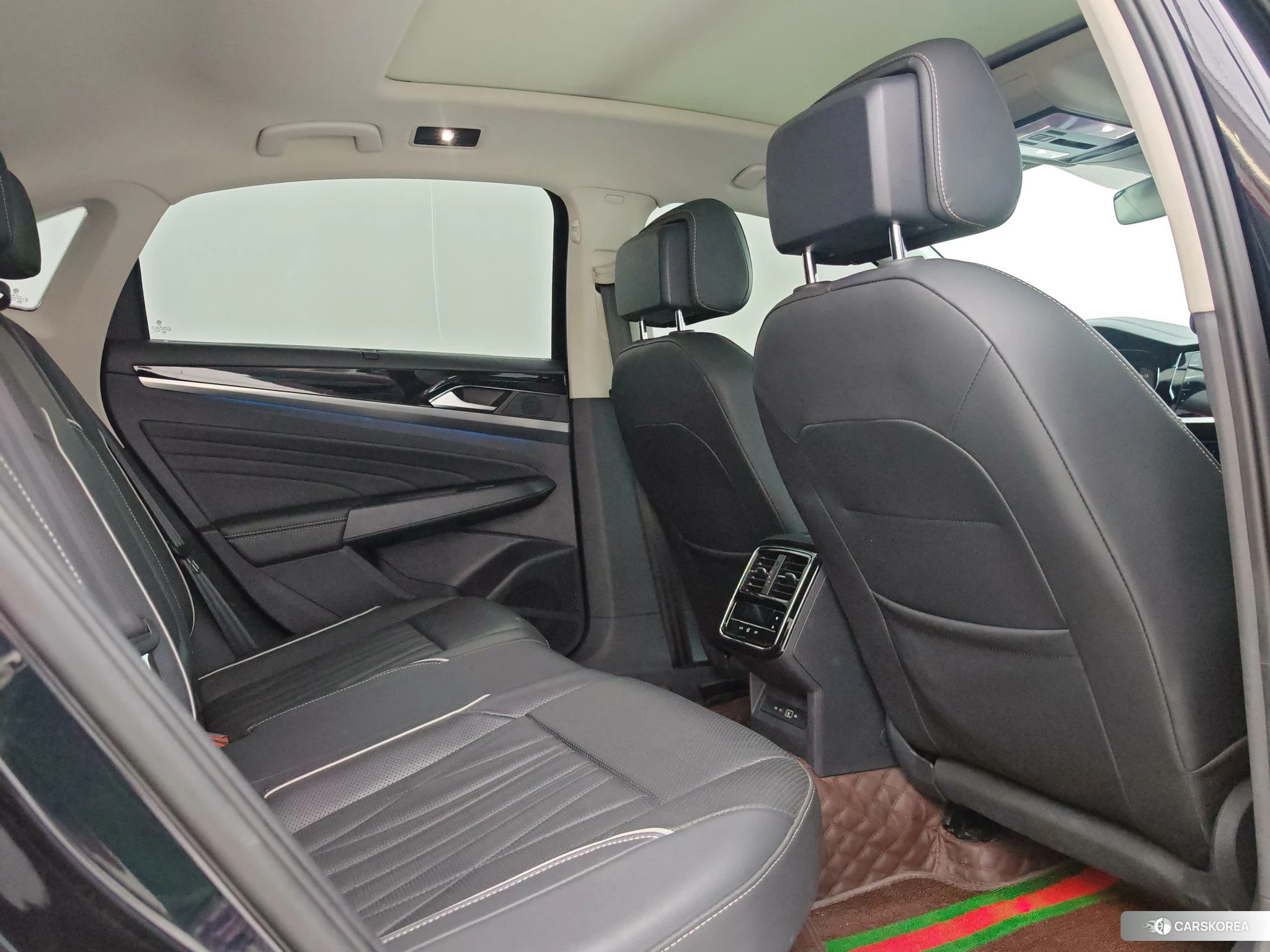 Volkswagen Passat id 4468109 из Китая 10