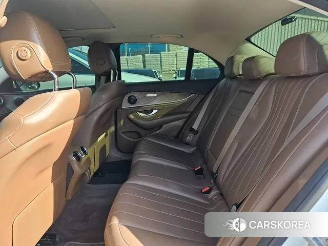 Mercedes-Benz E-Class W213 id 3709544 из Кореи 10