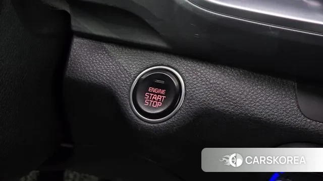 Kia Stonic id 3541435 из Кореи 10