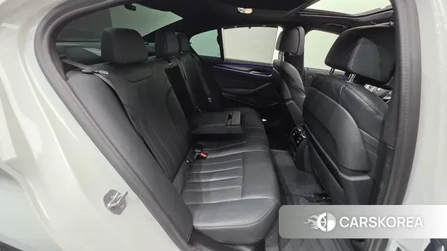 BMW 5 Series (G30) id 3533851 из Кореи 10