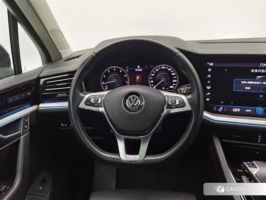 Volkswagen Touareg id 4607106 из Китая 10