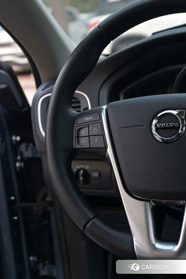 Volvo V40 id 4210924 из Китая 10