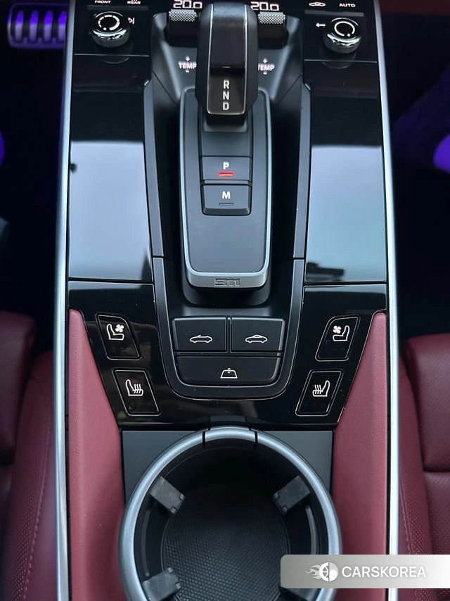 Porsche 911(992) id 4547740 из Кореи 10