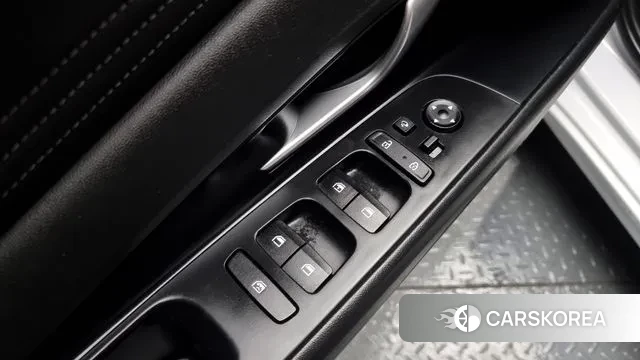 Hyundai Avante Hybrid (CN7) id 3503981 из Кореи 10