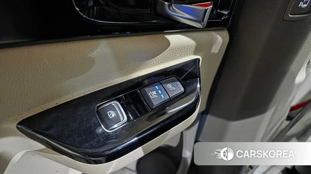 Kia Carnival 4th generation id 4525132 из Кореи 10